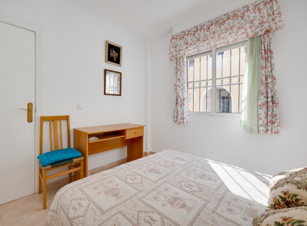 Resale - Apartment - Torrevieja - Torrevieja Centro