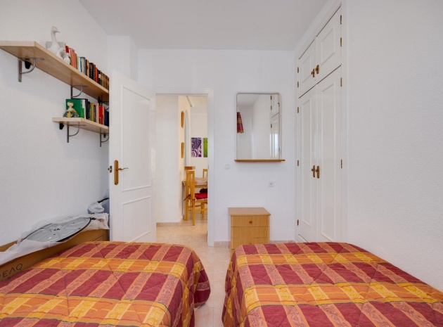 Resale - Apartment - Torrevieja - Torrevieja Centro