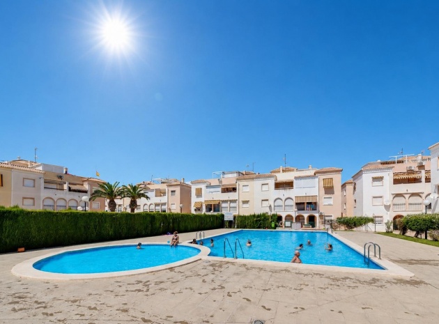 Resale - Apartment - Torrevieja - Torrevieja Centro