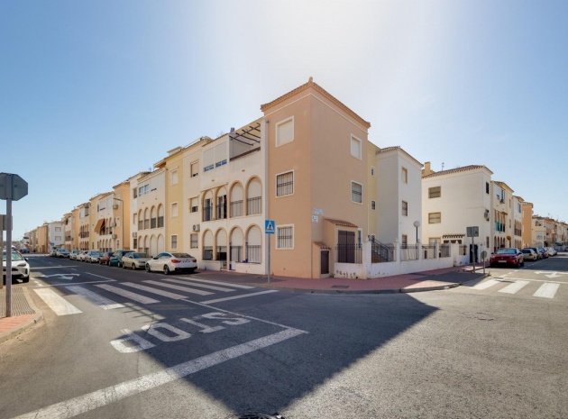 Resale - Apartment - Torrevieja - Torrevieja Centro