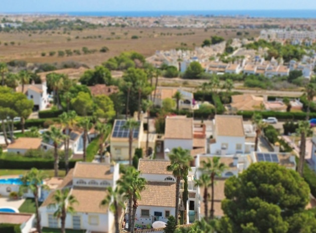 Wiederverkauf - Villa - Orihuela - Villamartin