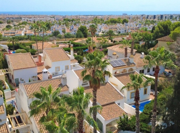 Wiederverkauf - Villa - Orihuela - Villamartin