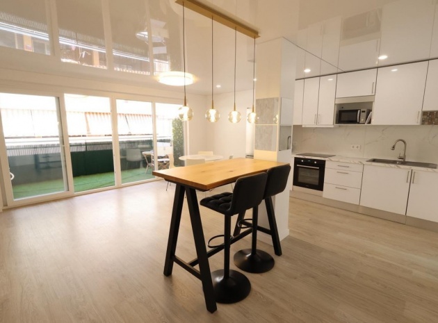 Wiederverkauf - Wohnung - Torrevieja - Torrevieja Centro