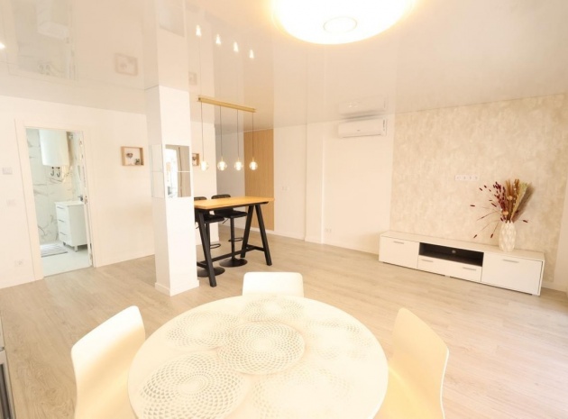 Wiederverkauf - Wohnung - Torrevieja - Torrevieja Centro