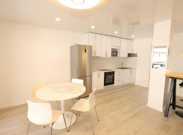 Wiederverkauf - Wohnung - Torrevieja - Torrevieja Centro