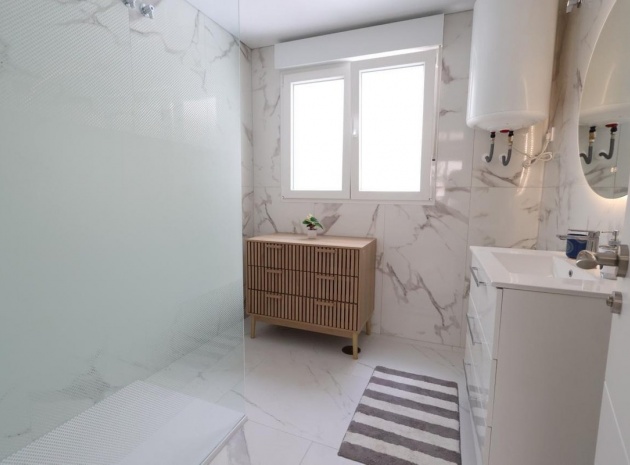Wiederverkauf - Wohnung - Torrevieja - Torrevieja Centro
