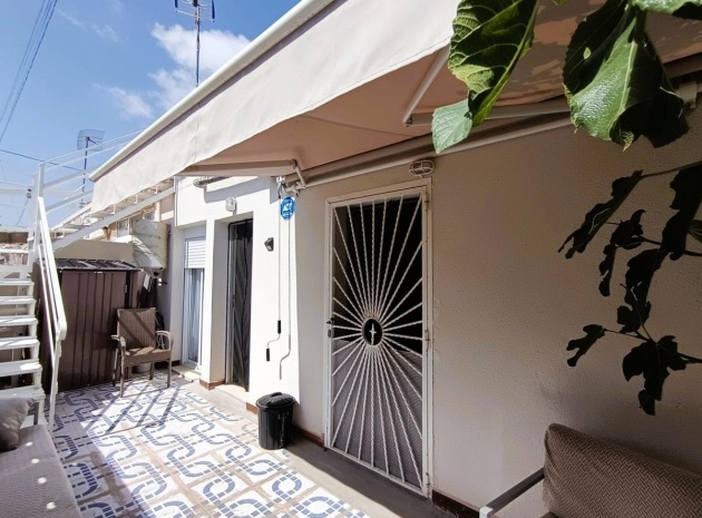 Resale - Villa - Torrevieja - La Siesta