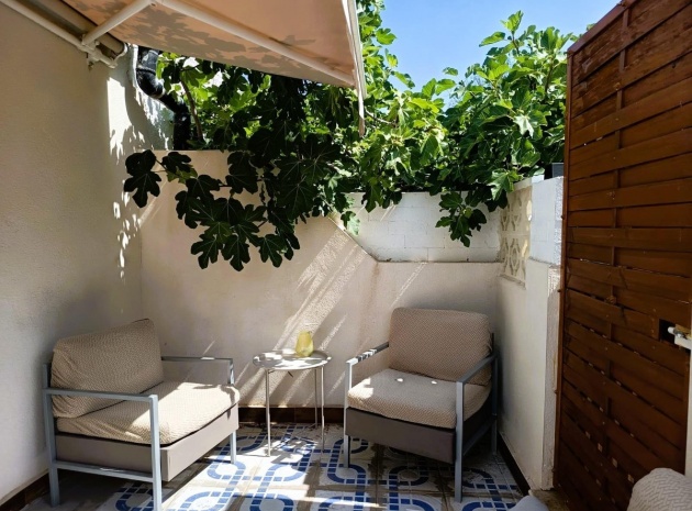 Resale - Villa - Torrevieja - La Siesta