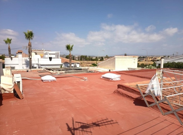 Resale - Villa - Torrevieja - La Siesta