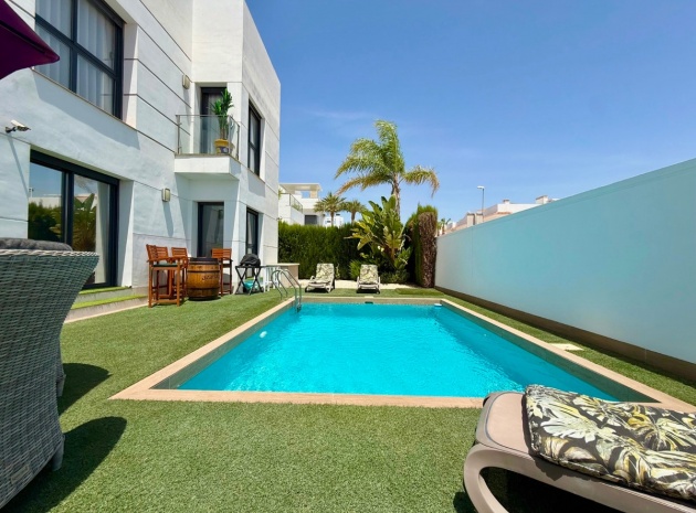 Återförsäljning - Villa - Rojales - Ciudad Quesada