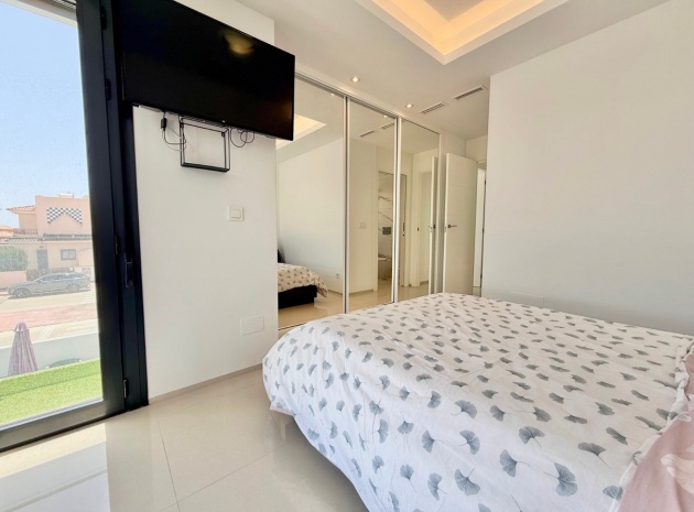 Återförsäljning - Villa - Rojales - Ciudad Quesada