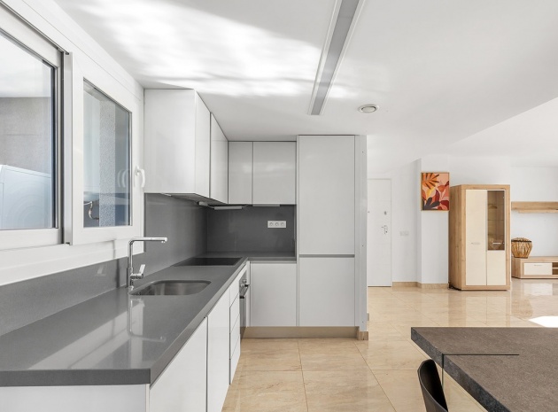 Återförsäljning - Lägenhet - Orihuela - Punta Prima