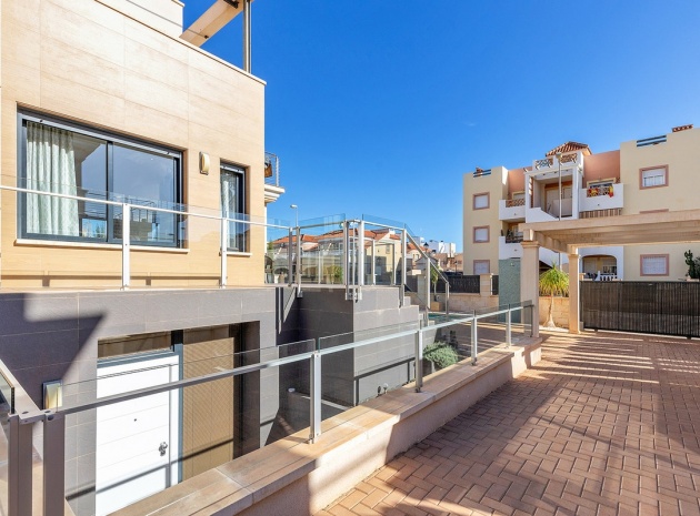 Återförsäljning - Villa - Orihuela - La Zenia