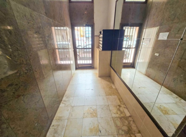 Wiederverkauf - Wohnung - Torrevieja - Torrevieja Centro