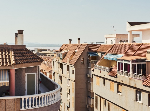 Resale - Apartment - Torrevieja - Torrevieja Centro
