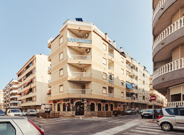 Resale - Apartment - Torrevieja - Torrevieja Centro