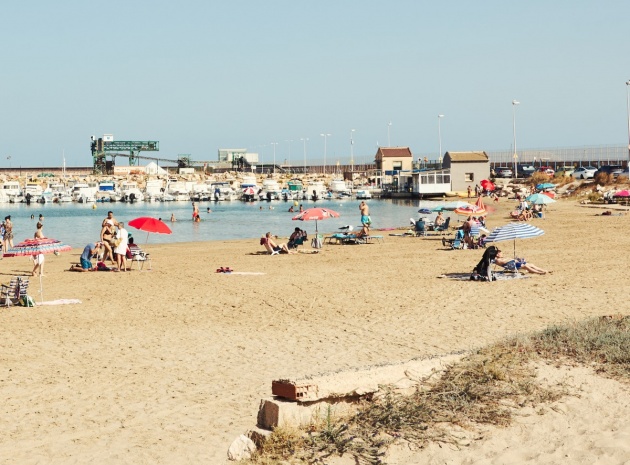 Resale - Apartment - Torrevieja - Torrevieja Centro