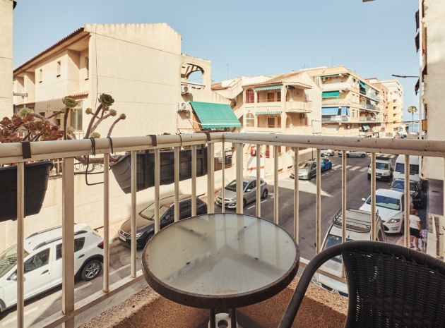 Resale - Apartment - Torrevieja - Torrevieja Centro