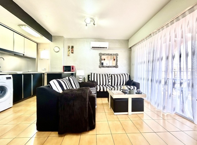 Wiederverkauf - Wohnung - Torrevieja - Torrevieja Centro