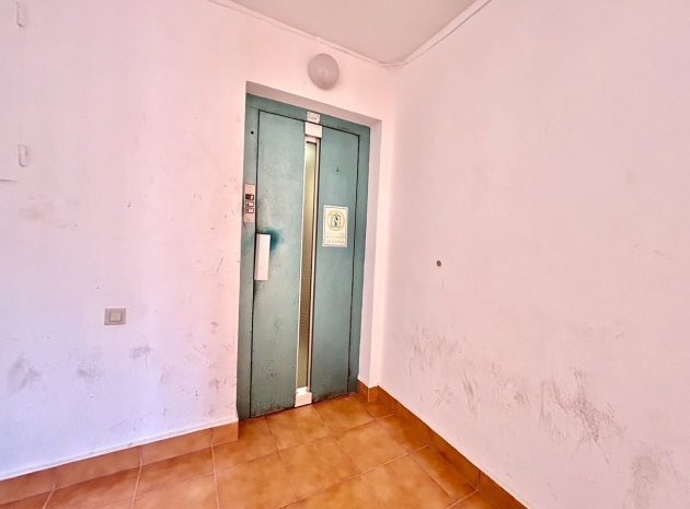 Wiederverkauf - Wohnung - Torrevieja - Torrevieja Centro