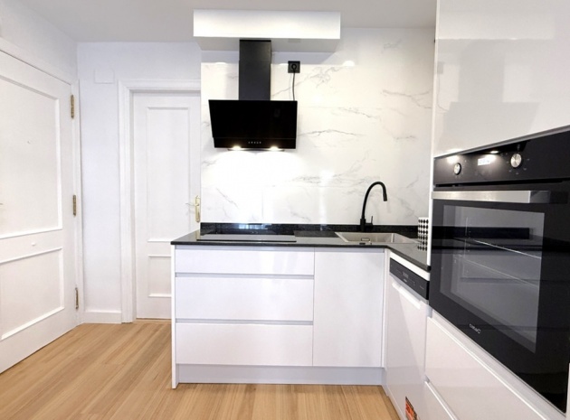 Wiederverkauf - Wohnung - Torrevieja - Torrevieja Centro