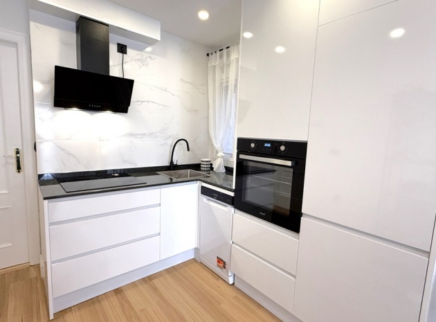 Wiederverkauf - Wohnung - Torrevieja - Torrevieja Centro