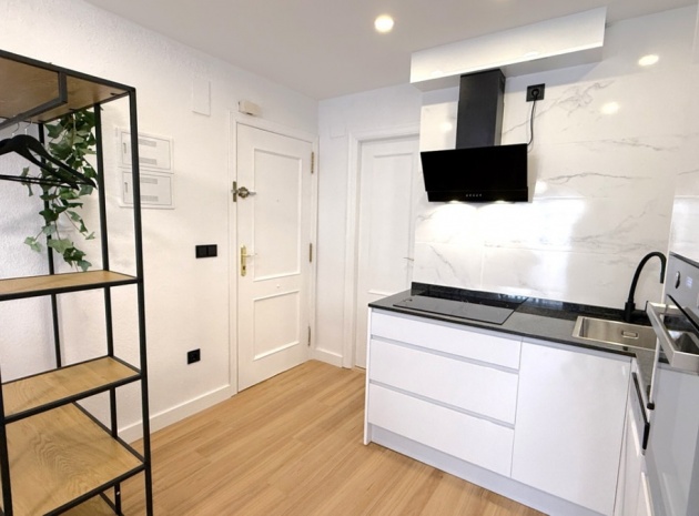 Wiederverkauf - Wohnung - Torrevieja - Torrevieja Centro