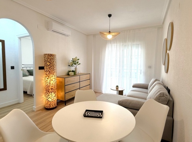 Wiederverkauf - Wohnung - Torrevieja - Torrevieja Centro