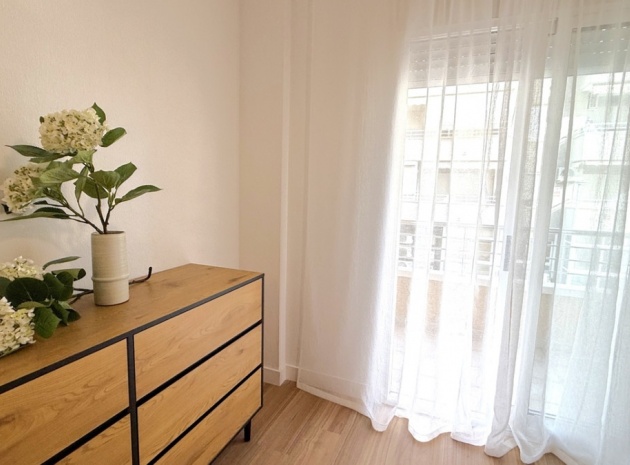 Wiederverkauf - Wohnung - Torrevieja - Torrevieja Centro
