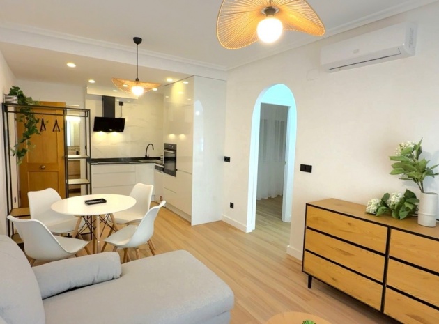 Wiederverkauf - Wohnung - Torrevieja - Torrevieja Centro
