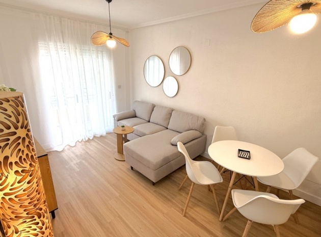 Wiederverkauf - Wohnung - Torrevieja - Torrevieja Centro