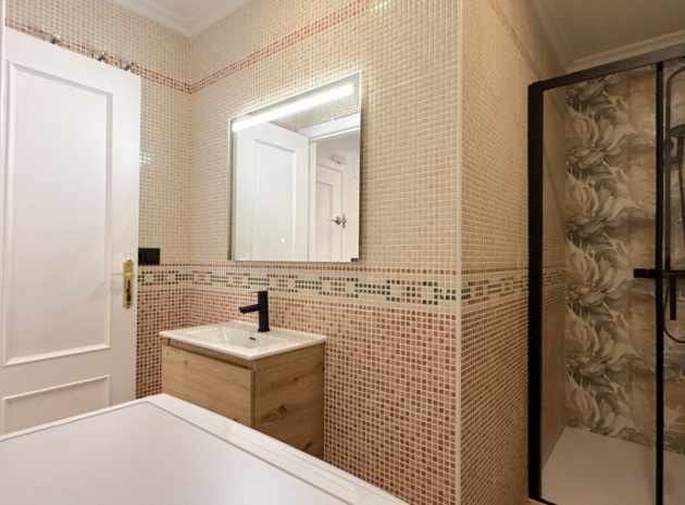 Wiederverkauf - Wohnung - Torrevieja - Torrevieja Centro