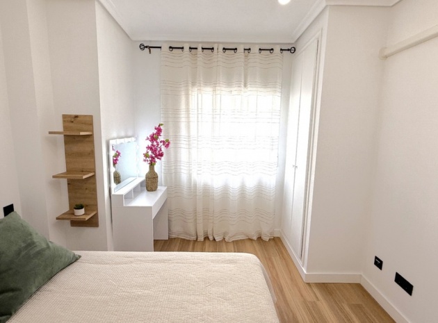 Wiederverkauf - Wohnung - Torrevieja - Torrevieja Centro