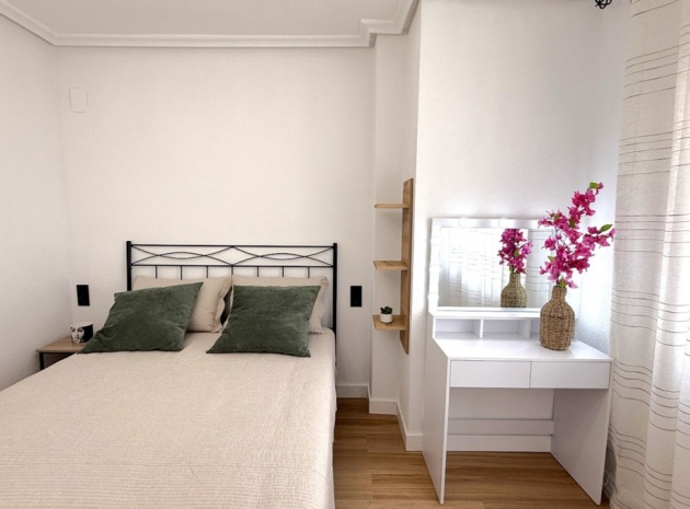 Wiederverkauf - Wohnung - Torrevieja - Torrevieja Centro