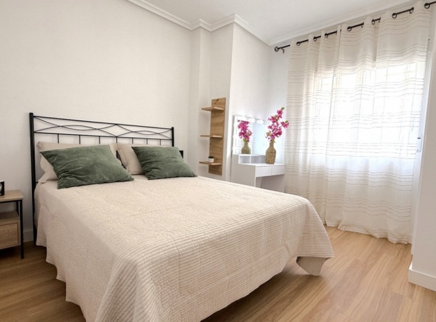Wiederverkauf - Wohnung - Torrevieja - Torrevieja Centro