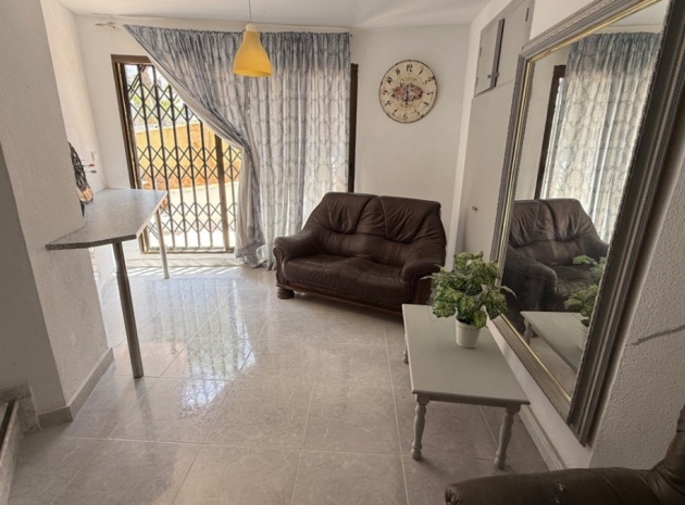 Återförsäljning - Villa - Orihuela - Orihuela Centro