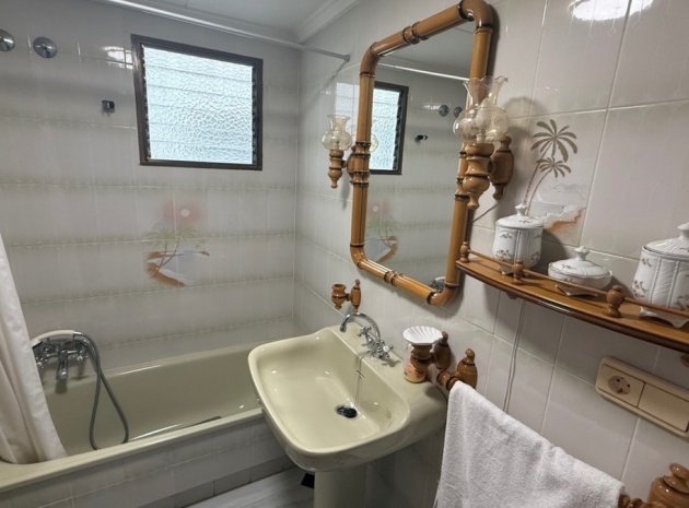 Wiederverkauf - Wohnung - Torrevieja - Torrevieja Centro