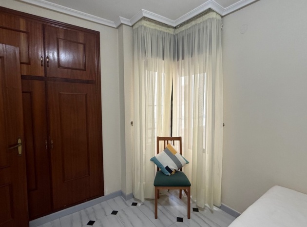 Wiederverkauf - Wohnung - Torrevieja - Torrevieja Centro