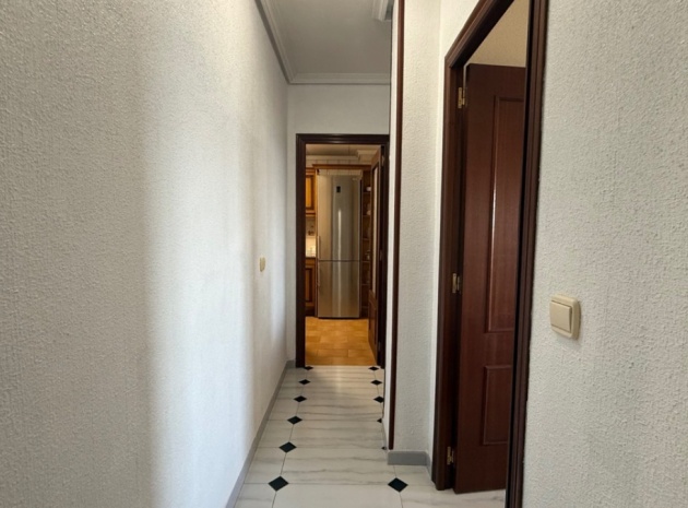 Wiederverkauf - Wohnung - Torrevieja - Torrevieja Centro