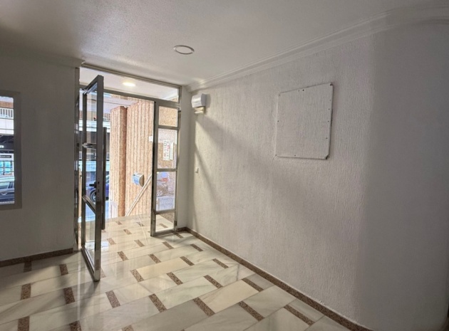 Wiederverkauf - Wohnung - Torrevieja - Torrevieja Centro