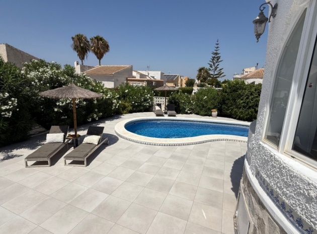 Wiederverkauf - Villa - Torrevieja - Torrevieja Centro