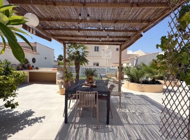 Wiederverkauf - Villa - Torrevieja - Torrevieja Centro