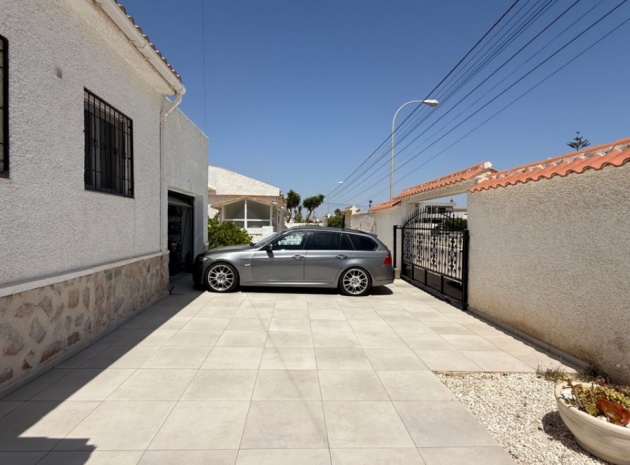 Wiederverkauf - Villa - Torrevieja - Torrevieja Centro