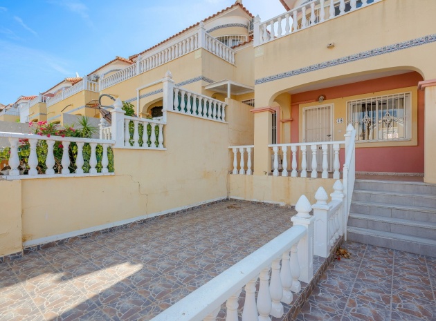 Resale - Townhouse - Villamartin - bosque de las lomas