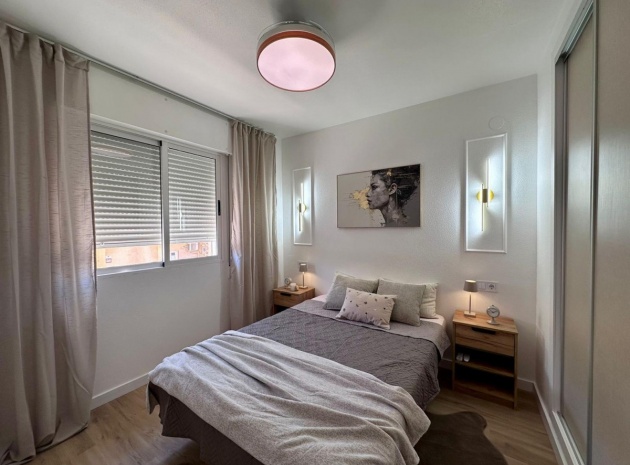 Wiederverkauf - Wohnung - Torrevieja - Torrevieja Centro