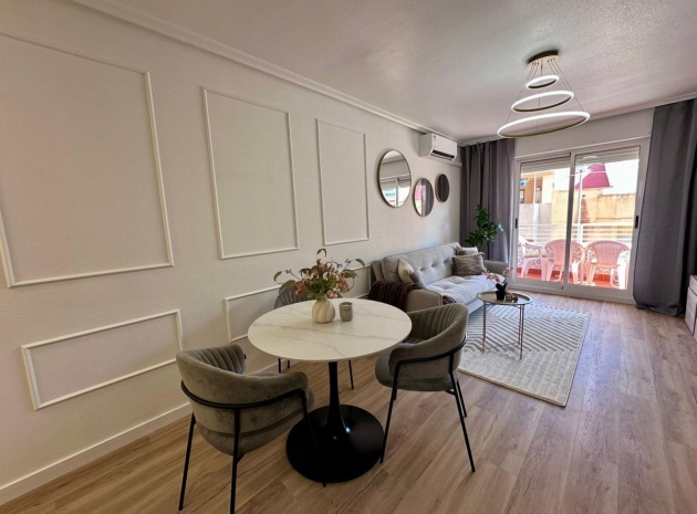 Wiederverkauf - Wohnung - Torrevieja - Torrevieja Centro