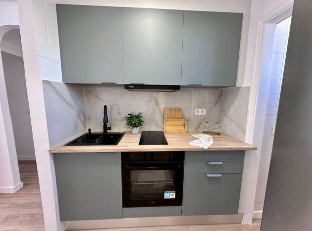Wiederverkauf - Wohnung - Torrevieja - Torrevieja Centro
