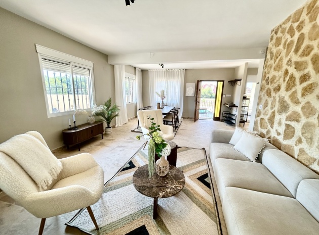 Resale - Villa - La Zenia