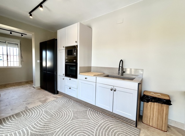 Resale - Villa - La Zenia
