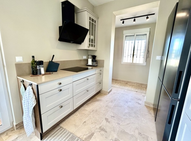 Resale - Villa - La Zenia